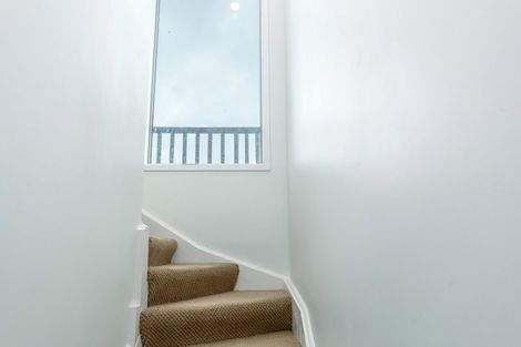 Photo of property in 14 Harvard Grove, Totara Park, Upper Hutt, 5018