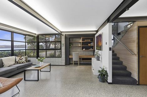 Photo of property in 377a Karaka Bay Road, Karaka Bays, Wellington, 6022