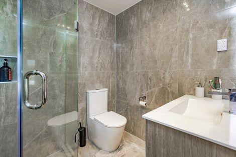 Photo of property in 18 Survila Street, Takanini, 2110