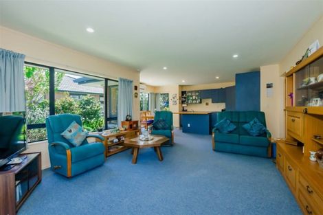 Photo of property in 53 Makarini Street, Paraparaumu, 5032