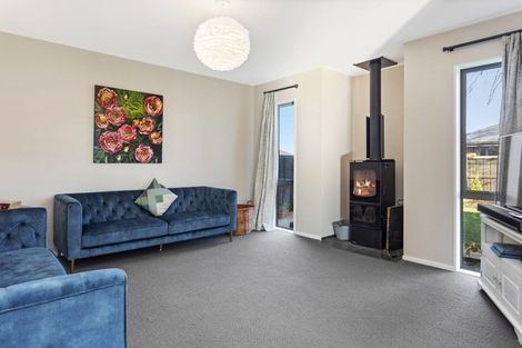 Photo of property in 13 Mcivor Place, Rangiora, 7400