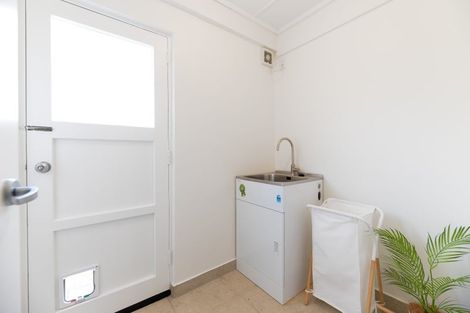 Photo of property in 3/47 East Coast Road, Milford, Auckland, 0620