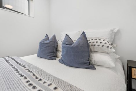 Photo of property in 69u2 Tiketike Way, Brooklyn, Wellington, 6021