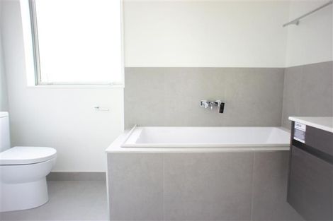 Photo of property in 3 Silvereye Road, Hobsonville, Auckland, 0616