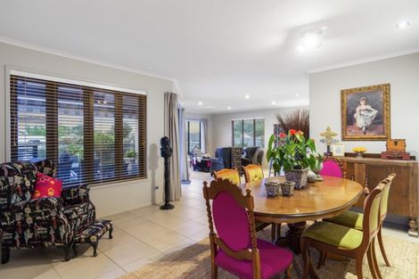 Photo of property in 28 Woodleigh Place, Ohauiti, Tauranga, 3112