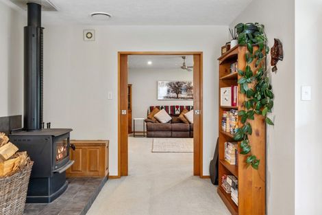 Photo of property in 33 Oakden Drive, Darfield, 7510