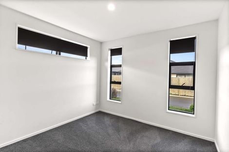 Photo of property in 12 Fairbairn Close, Halswell, Christchurch, 8025