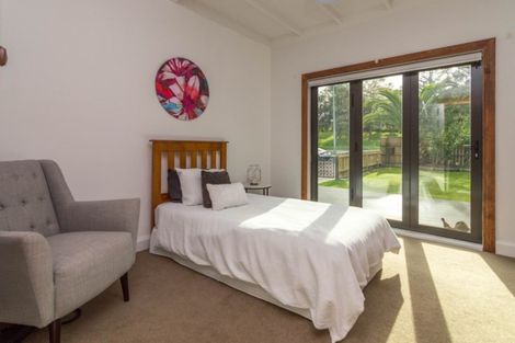 Photo of property in 12 Napier Road, Terrace End, Palmerston North, 4410