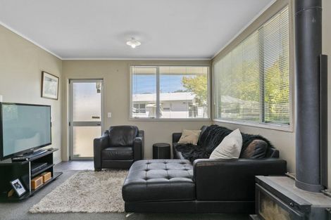 Photo of property in 27 Runuku Grove, Turangi, 3334