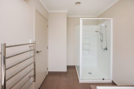 Photo of property in 8 Gibraltar Way, Fitzherbert, Palmerston North, 4410