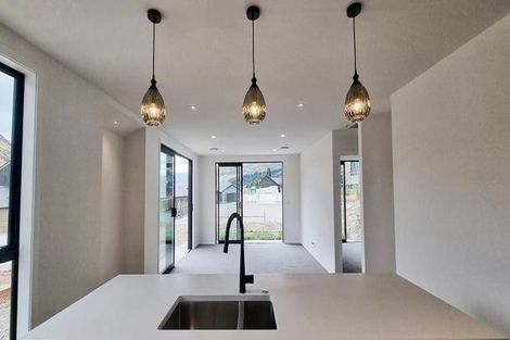 Photo of property in 6 Crop Street, Jacks Point, 9371