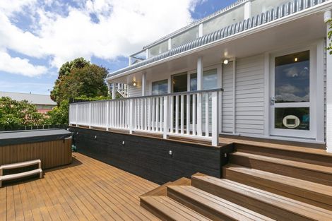 Photo of property in 66 Overtoun Terrace, Hataitai, Wellington, 6021