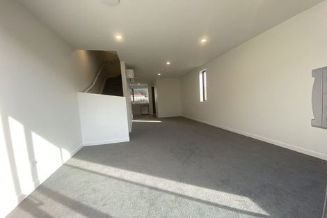 Photo of property in 1 Ara Paiwhenua, Tawa, Wellington, 5028