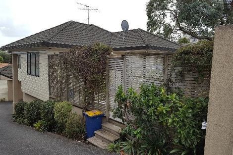 Photo of property in 80 Sunset Road, Unsworth Heights, Auckland, 0632