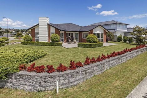 Photo of property in 83 Pohutukawa Parade, Riverhead, 0820