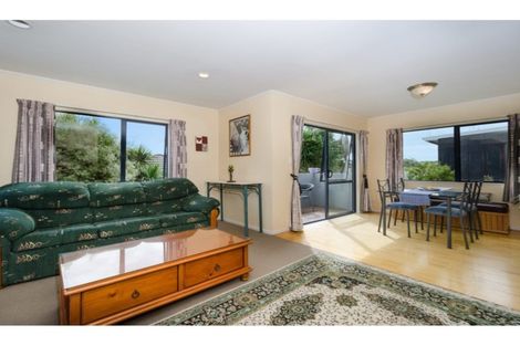 Photo of property in 46 Zefiro Drive, Massey, Auckland, 0614