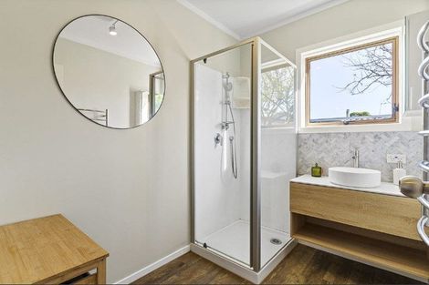 Photo of property in 7 Sealand Place, Mangere Bridge, Auckland, 2022
