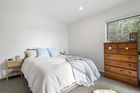 Photo of property in 5 Holiday Road, Stanmore Bay, Whangaparaoa, 0932