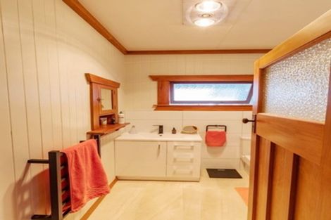 Photo of property in 11 Seyton Street, Stratford, 4332