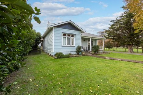 Photo of property in 1 Vogel Street, Woodville, 4920