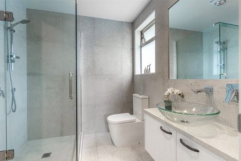 Photo of property in 6a Moera Place, Stanmore Bay, Whangaparaoa, 0932