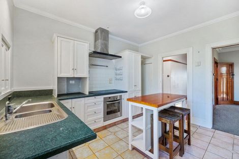 Photo of property in 8 Annandale Avenue, Takaro, Palmerston North, 4410