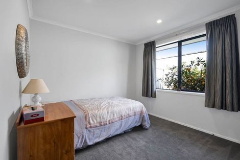 Photo of property in 9 Huetu Place, Bell Block, New Plymouth, 4312