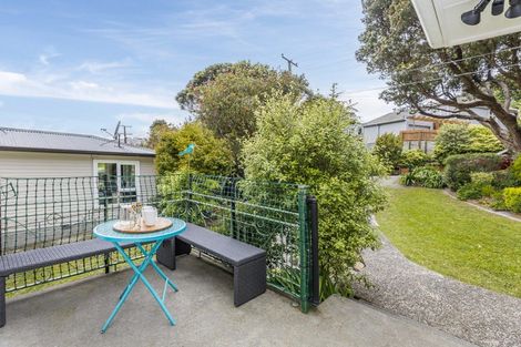 Photo of property in 52 Chester Road, Tawa, Wellington, 5028