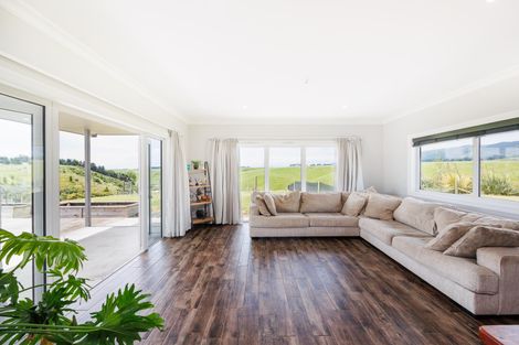 Photo of property in 52 Highland View Drive, Tokomaru, Palmerston North, 4474