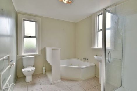 Photo of property in 64 Hargest Crescent, Saint Kilda, Dunedin, 9012