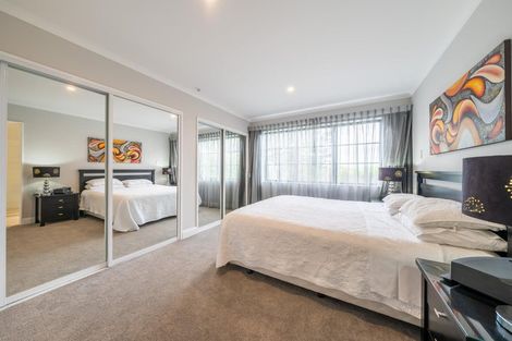 Photo of property in 29 Padnell Crescent, Paparangi, Wellington, 6037