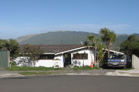 Photo of property in 23 Pennant Grove, Titahi Bay, Porirua, 5022