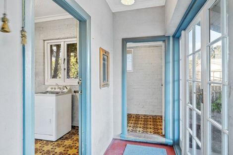 Photo of property in 8 Annandale Avenue, Takaro, Palmerston North, 4410