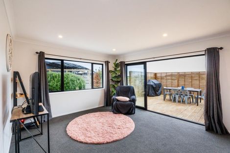 Photo of property in 13 Oxnam Place, Foxton Beach, Foxton, 4815