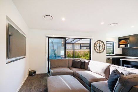 Photo of property in 58 Kanuka Drive, Hokowhitu, Palmerston North, 4410