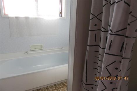 Photo of property in 4 Helleur Road, Massey, Auckland, 0614