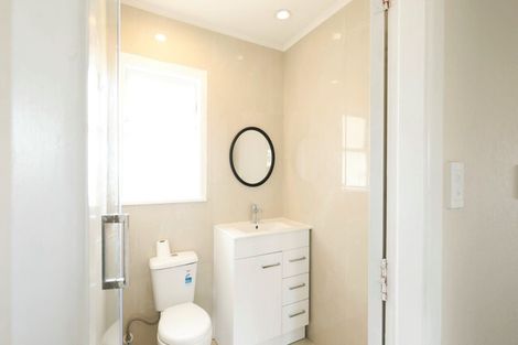 Photo of property in 27 Takanini Road, Takanini, 2112