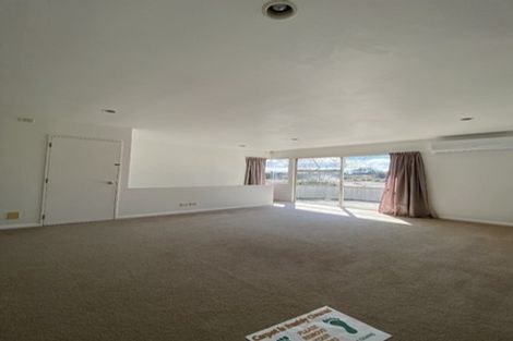 Photo of property in 19 Highbury Bypass, Birkenhead, Auckland, 0626