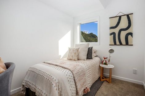 Photo of property in 49 Cleat Street, Whitby, Porirua, 5024