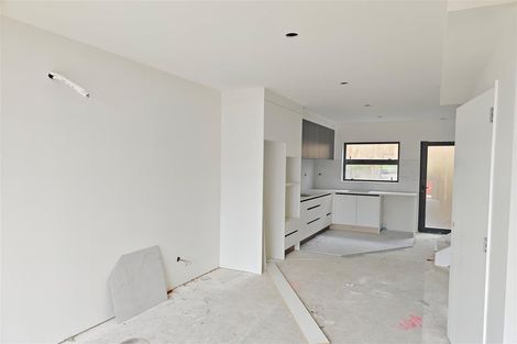 Photo of property in 13/13 Grove Lane, Pakuranga, Auckland, 2010