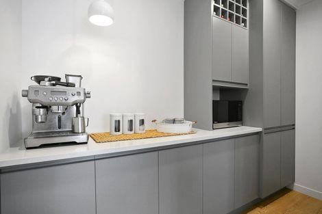 Photo of property in 18 Mike Smith Drive, Cambridge, 3434