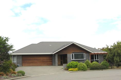 Photo of property in 7 Copperfield Close, Parklands, Christchurch, 8083