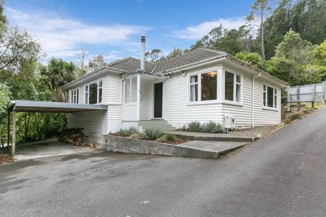 Photo of property in 38 Hine Road, Wainuiomata, Lower Hutt, 5014