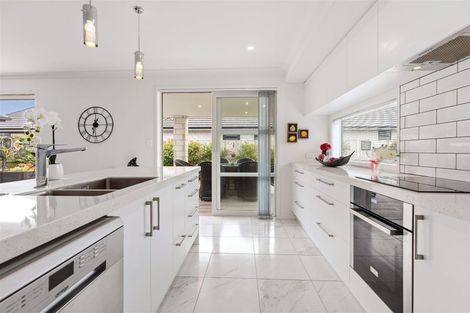 Photo of property in 93 Sandhurst Drive, Papamoa Beach, Papamoa, 3118