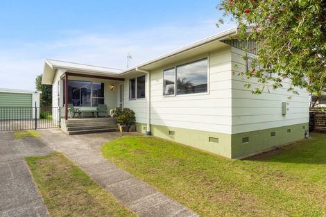 Photo of property in 121 Links Avenue, Mount Maunganui, 3116