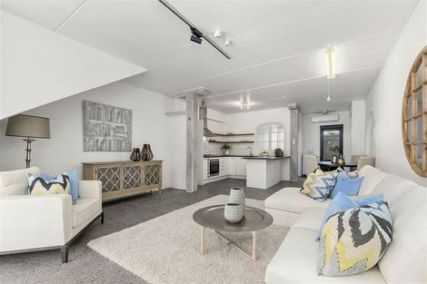 Photo of property in 1/25a Lake Road, Devonport, Auckland, 0624