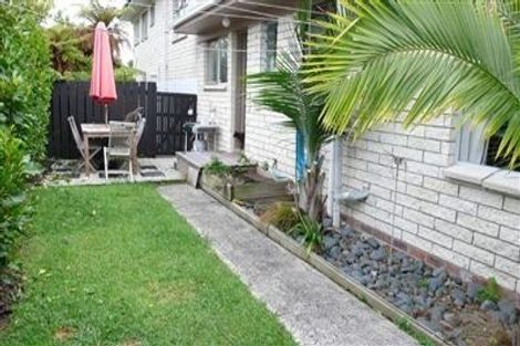 Photo of property in 16 Sydney Street, Hauraki, Auckland, 0622