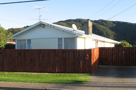 Photo of property in 39 Konini Street, Wainuiomata, Lower Hutt, 5014