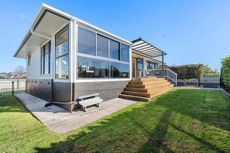 Photo of property in 196 Ngatai Road, Otumoetai, Tauranga, 3110
