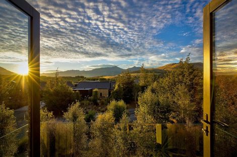 Photo of property in 1 Appin Court, Jacks Point, Queenstown, 9371